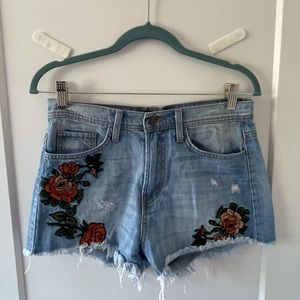 Light wash flower embroidered Jean short